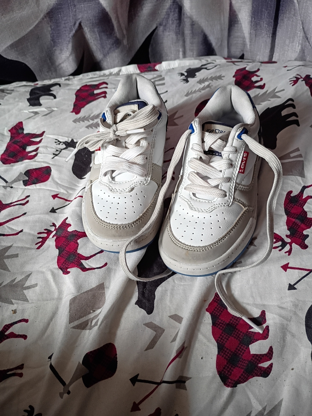 Levi's Kids White and Gray Low-Top Sneakers